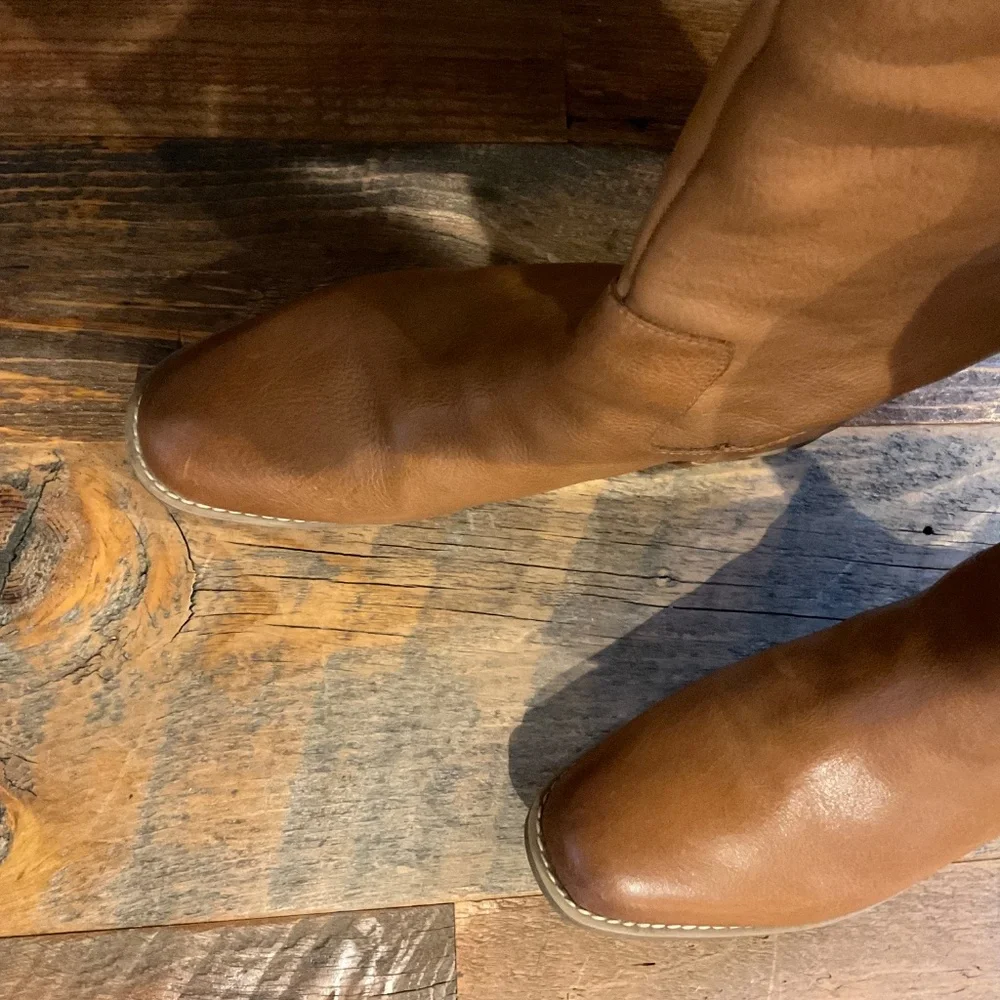 Hard Finished Leather Rider Boot - Picture 2 of 7